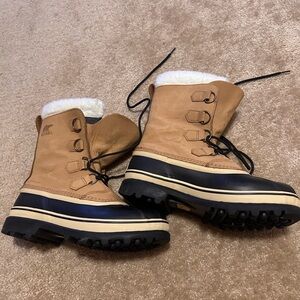 Sorel Caribou Waterproof Men’s boots size 9